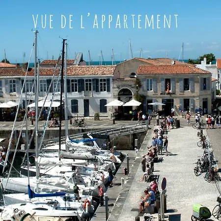 Sur Le Port Bed & Breakfast *