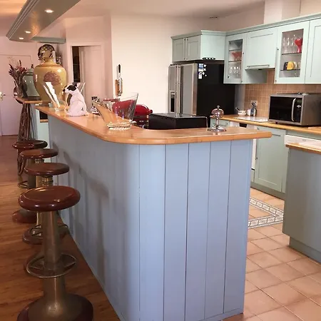 Sur Le Port Bed & Breakfast Saint-Martin-de-Re